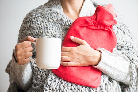 Kaffee erlaubt! Koffein-Konsum erhöht PMS-Risiko nicht